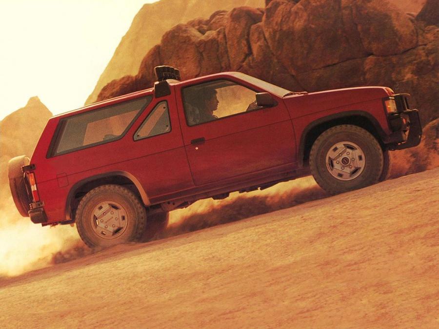  Nissan Pathfinder 2-Door 1986 года  (фото 3 из 8)